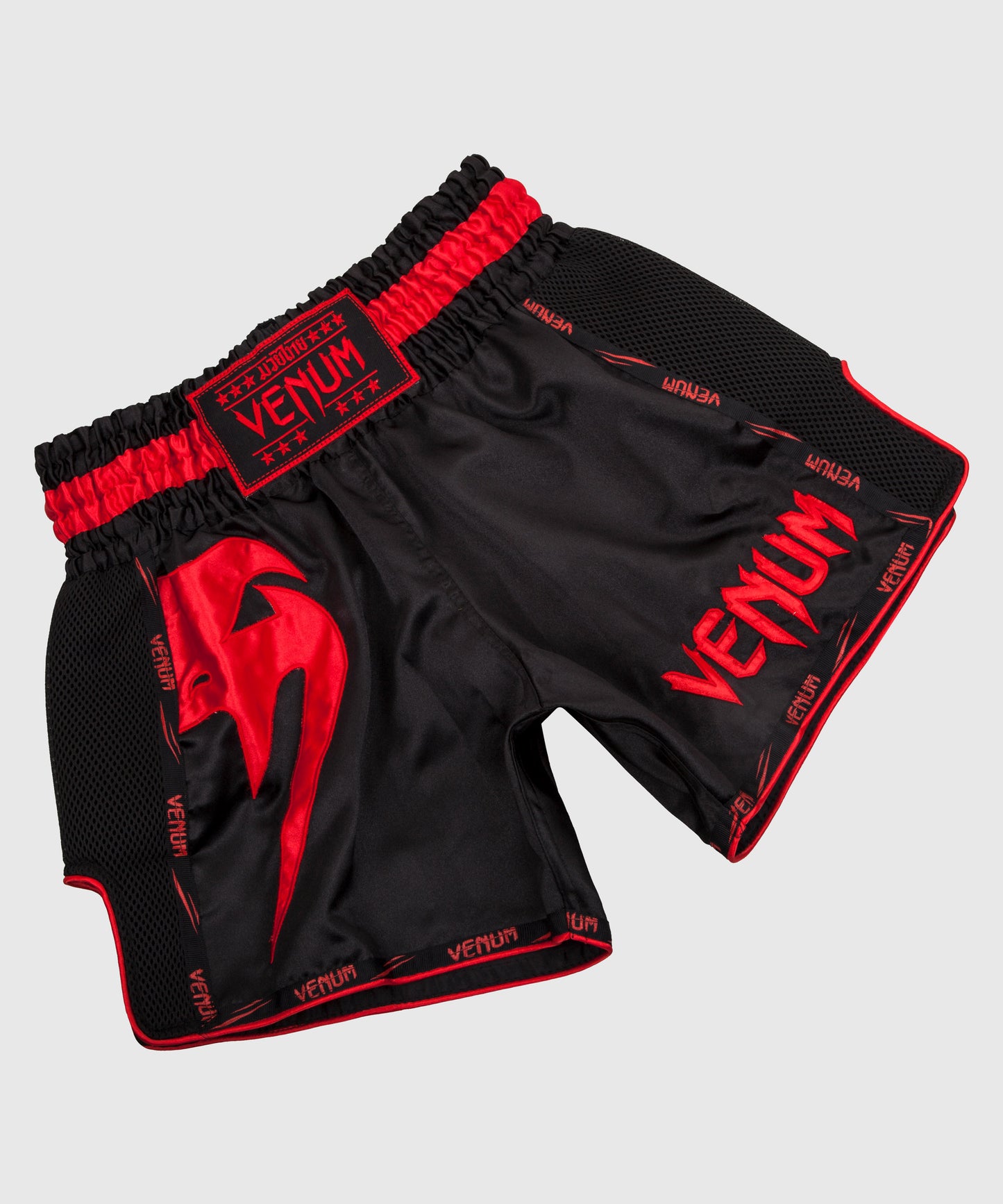 Pantalones Cortos de Muay Thai Venum Giant - Negro/Rojo