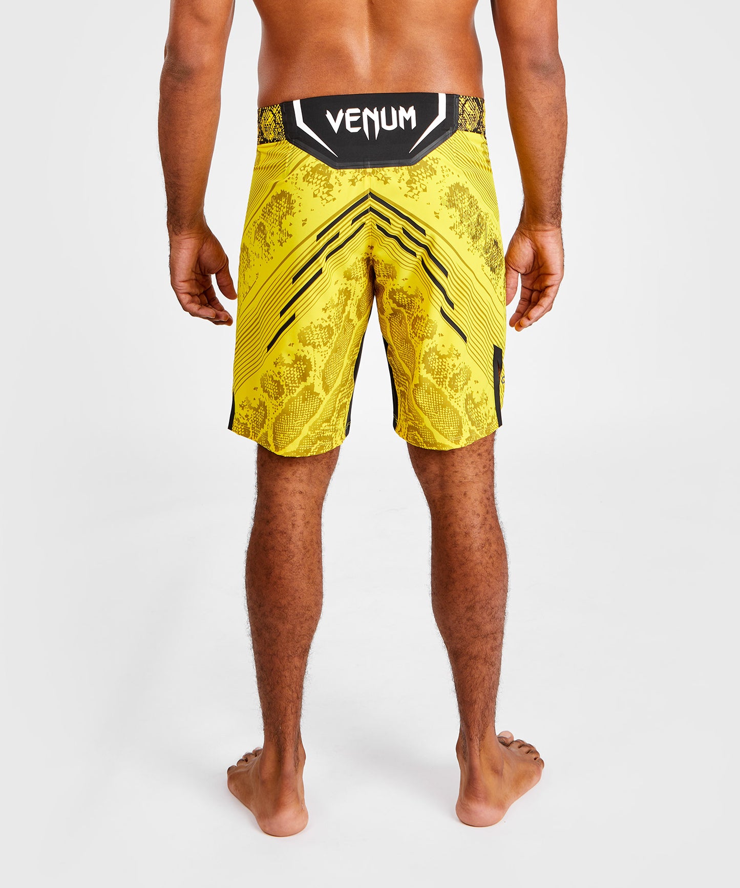 UFC Adrenaline by Venum Authentic Fight Night Pantalón corto de lucha para Hombre - Corte largo - Amarillo