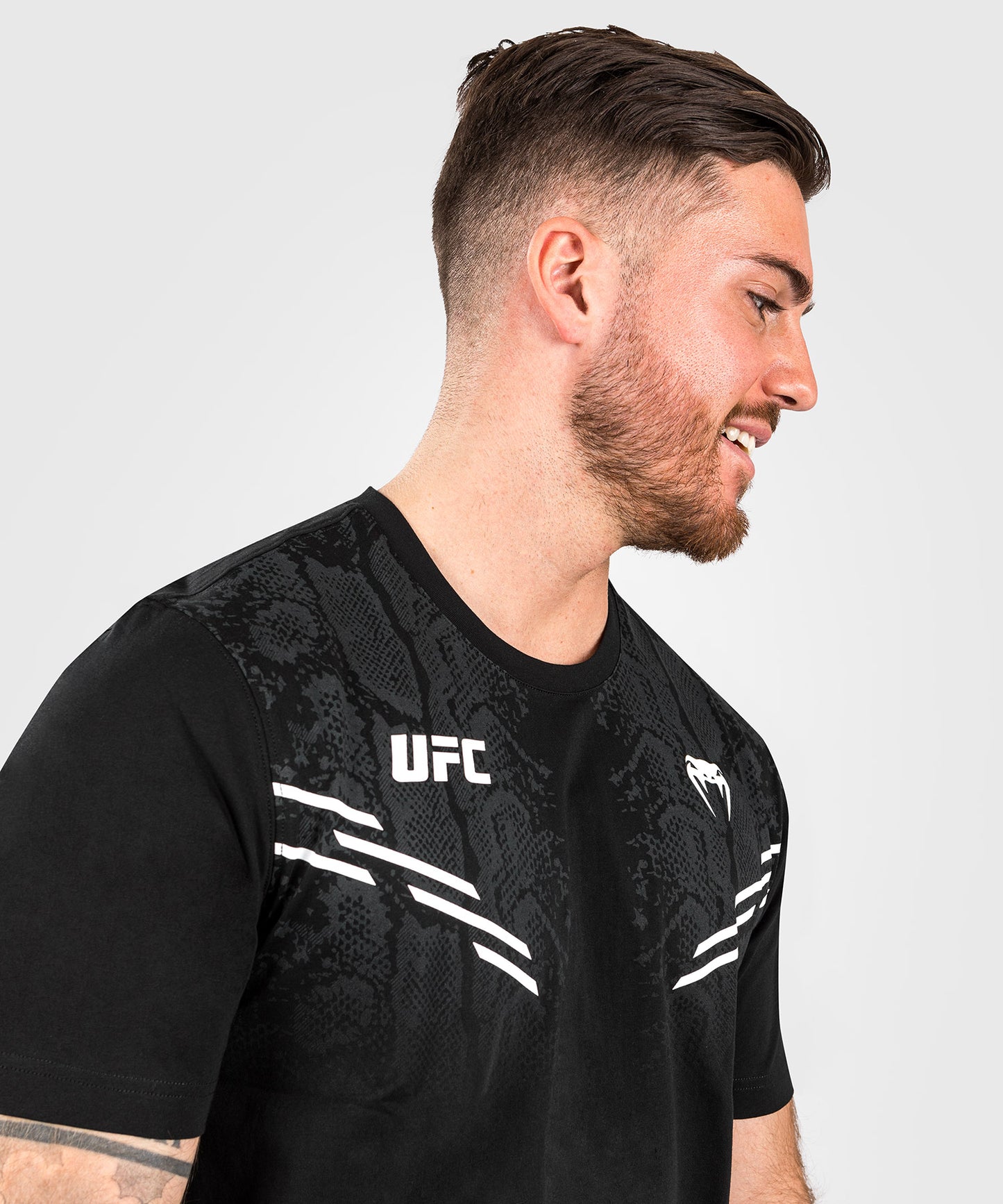 UFC Adrenaline by Venum Replica Camiseta de manga corta para Hombre - Negra