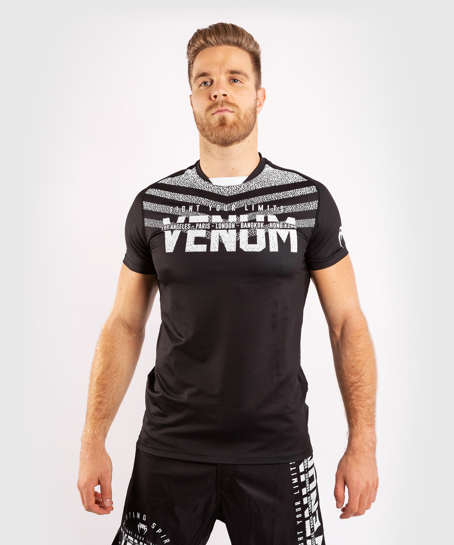 Camiseta Venum Signature Dry Tech - Negro/Blanco