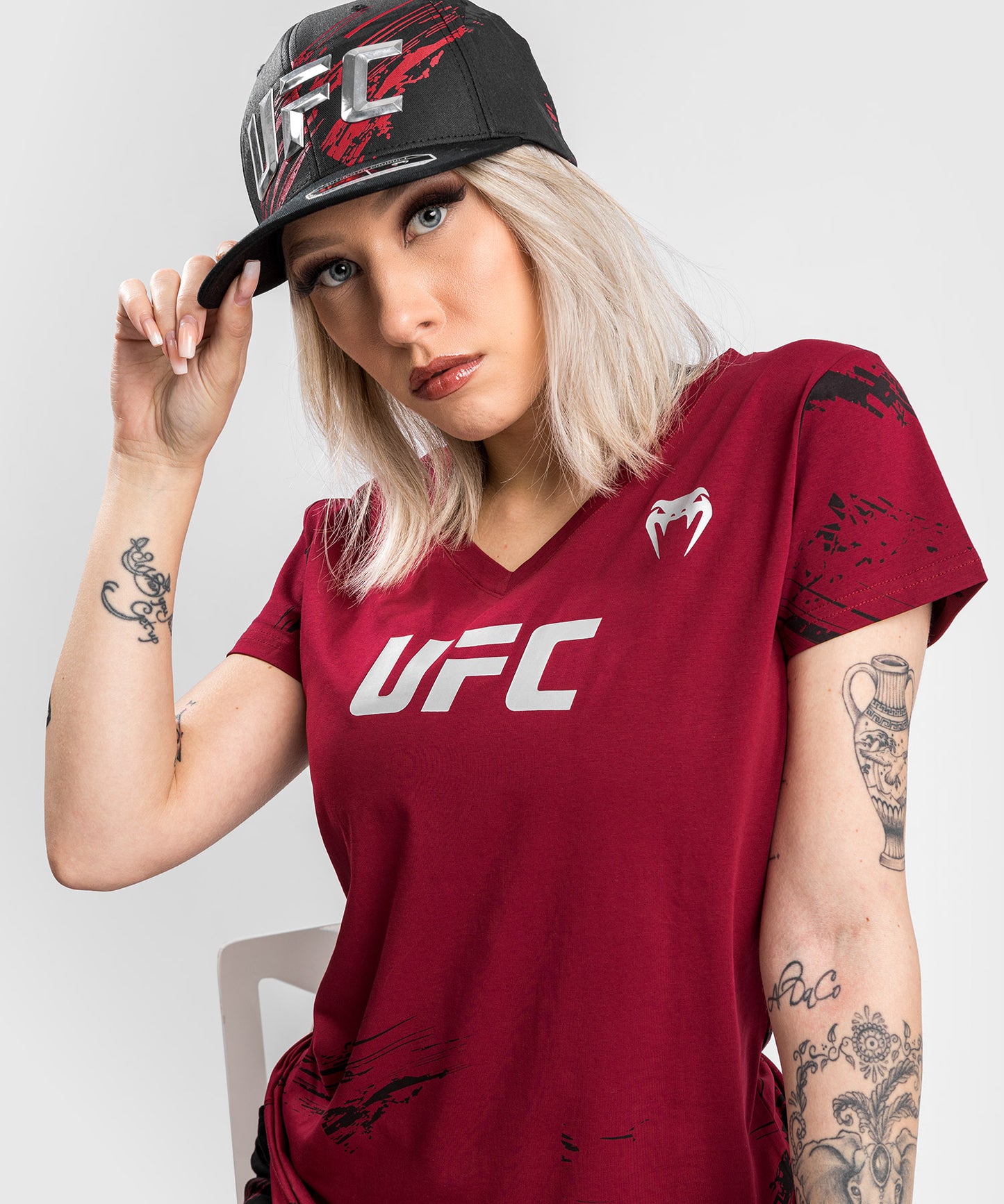 Camiseta UFC Venum Authentic Fight Week 2.0 - Para mujer  - Rojo