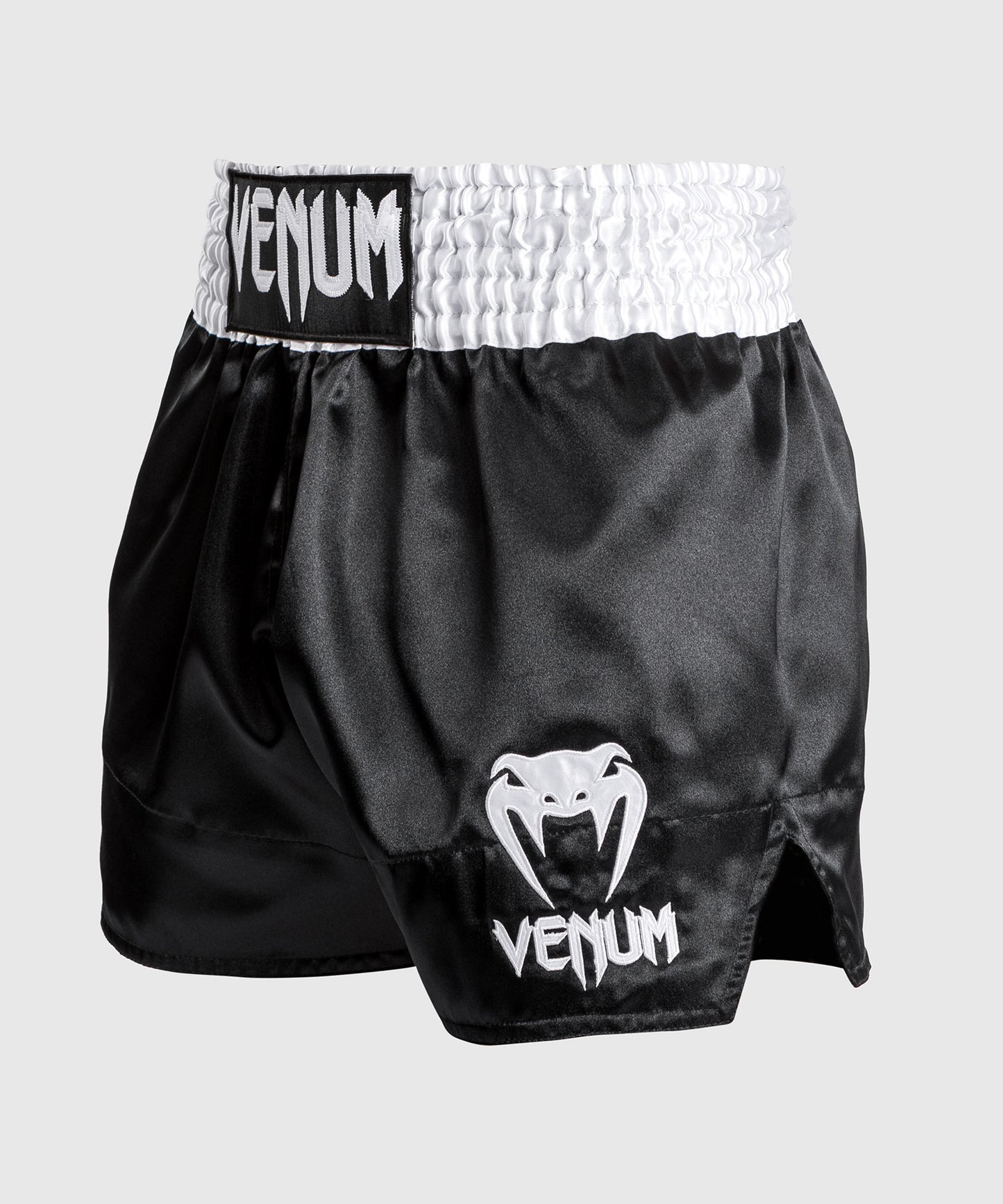 Venum Classic - Muay Thai Short Blanco/Negro/Blanco