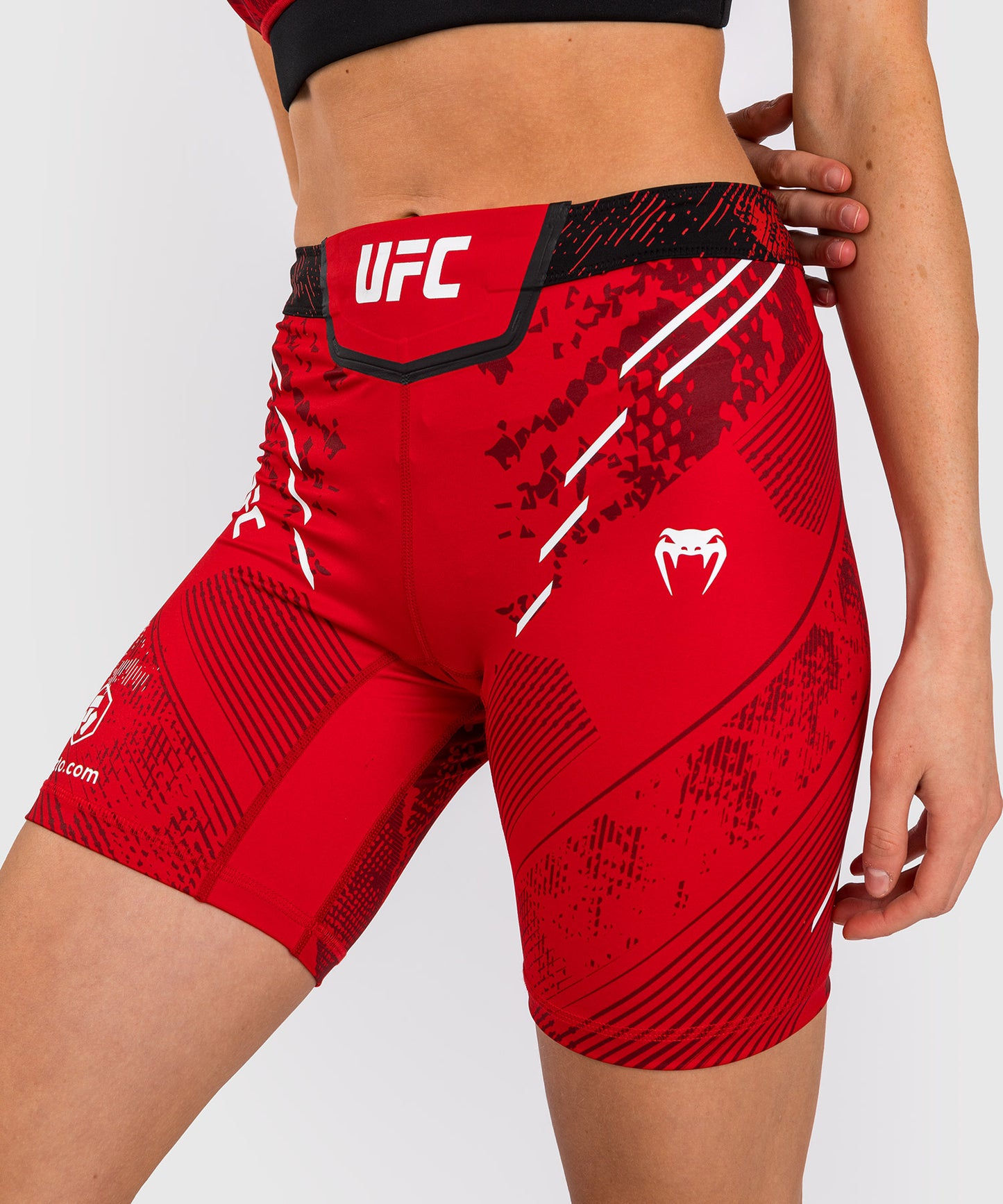 UFC Adrenaline by Venum Authentic Fight Night Short Vale Tudo para Mujer - Corte Largo - Rojo