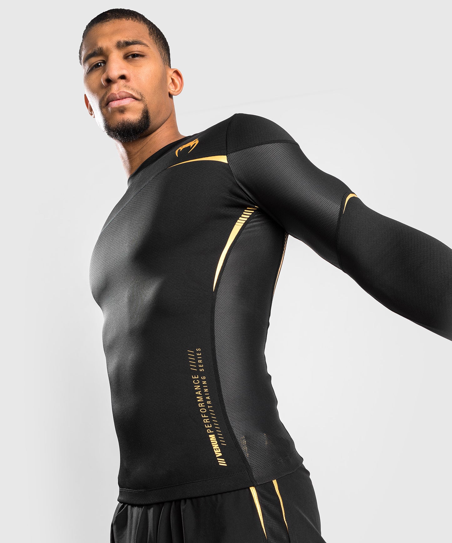 Camiseta de compresión Venum tempest 2.0 (manga larga) - Negro/Dorado