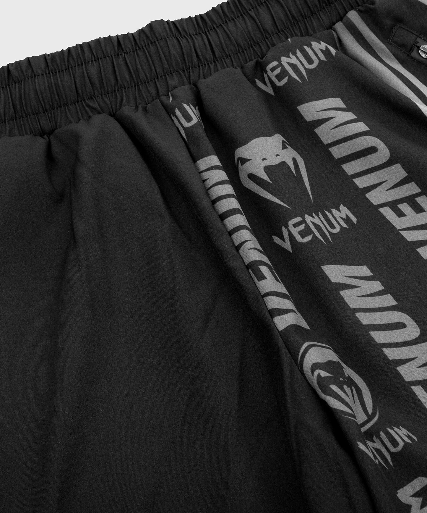 Pantalones Cortos Fitness Venum Logos  - Negro/Blanco