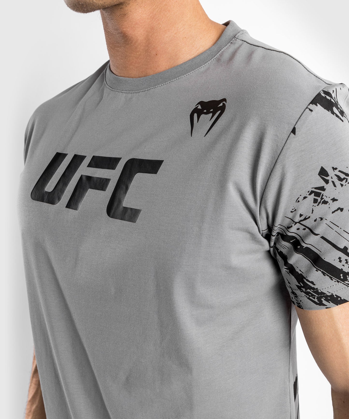 Camiseta UFC Venum Authentic Fight Week 2.0 - Manga corta - Gris