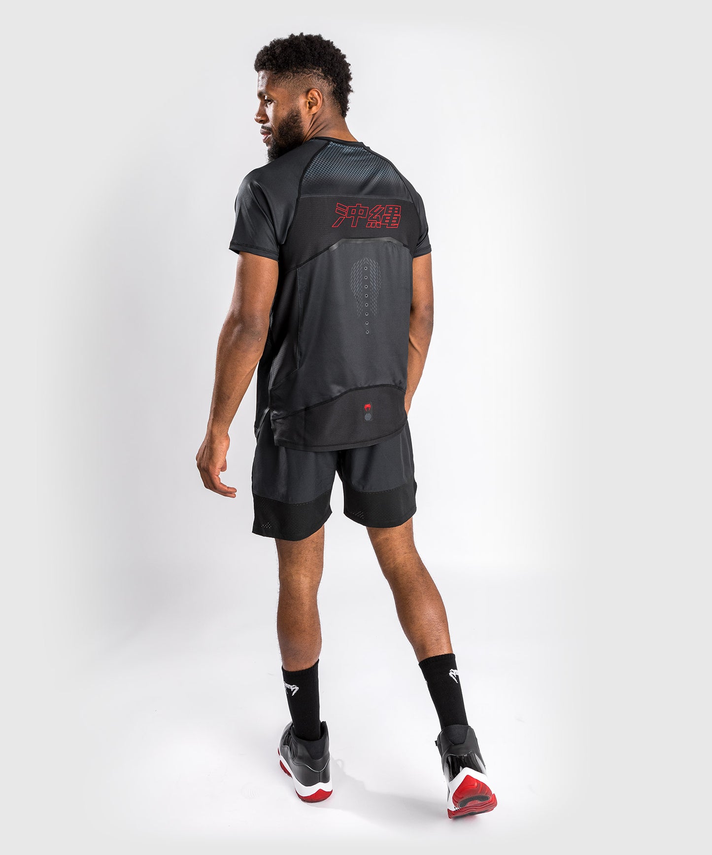 Camiseta Venum Okinawa 3.0 Dry Tech - Negro/Rojo