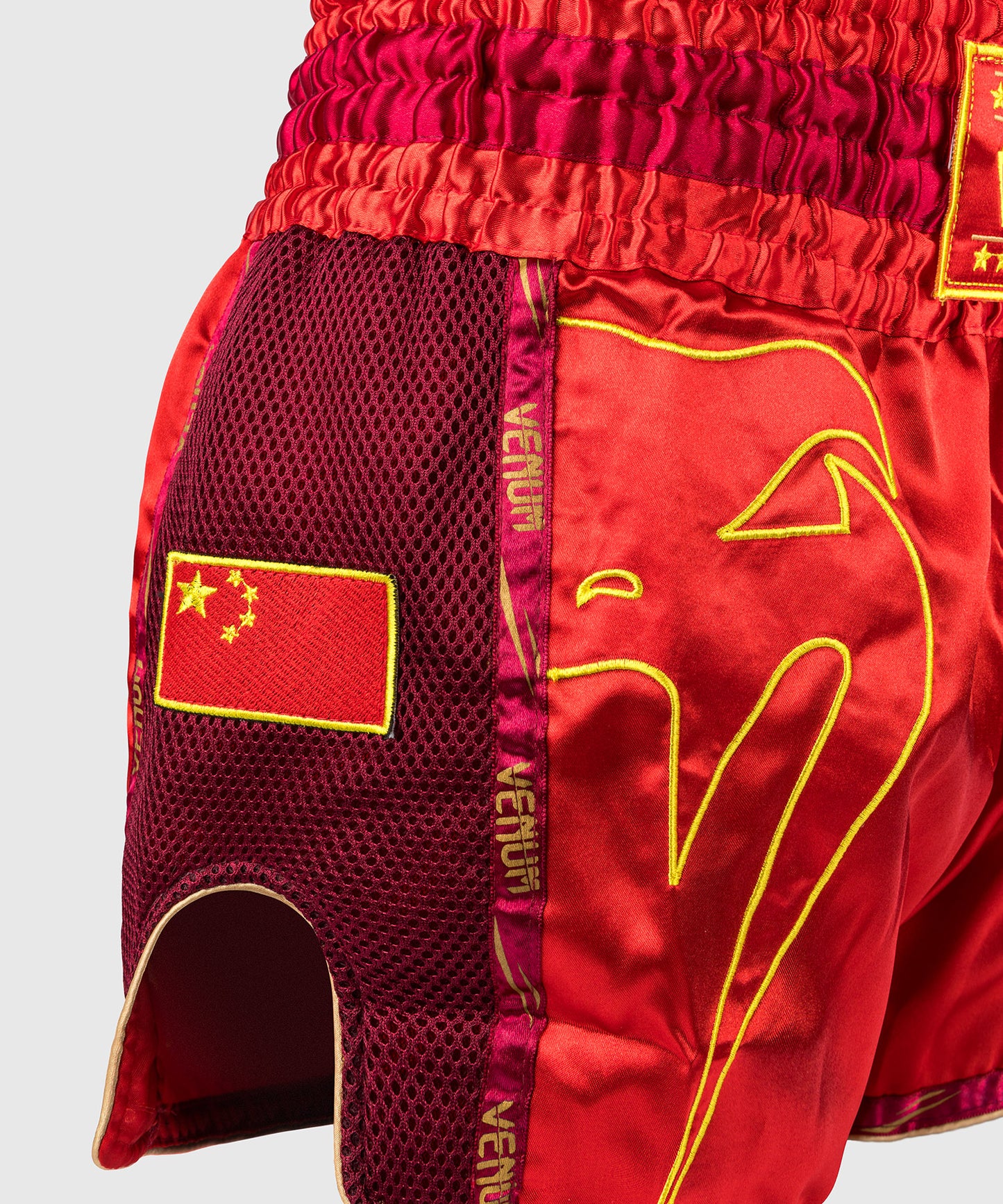 Pantalones cortos Venum MT Flags Muay Thai - China