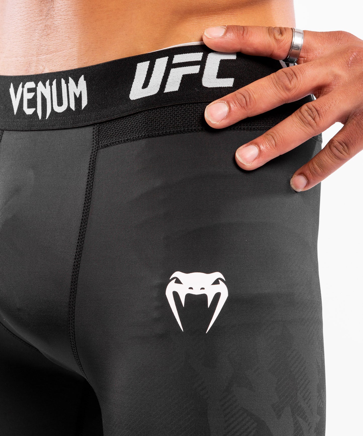Mallas Largas Para Hombre UFC Venum Authentic Fight Week Performance - –  Venum España