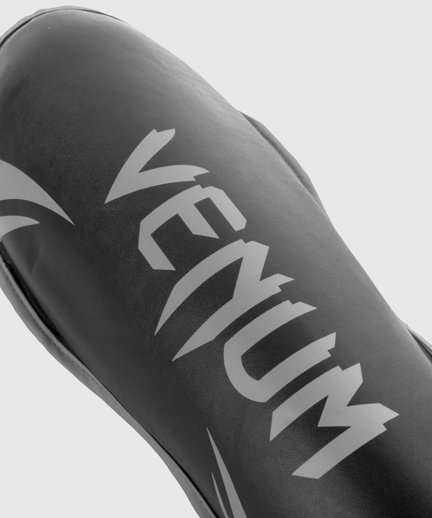 Espinilleras Venum Challenger - Negro/Gris
