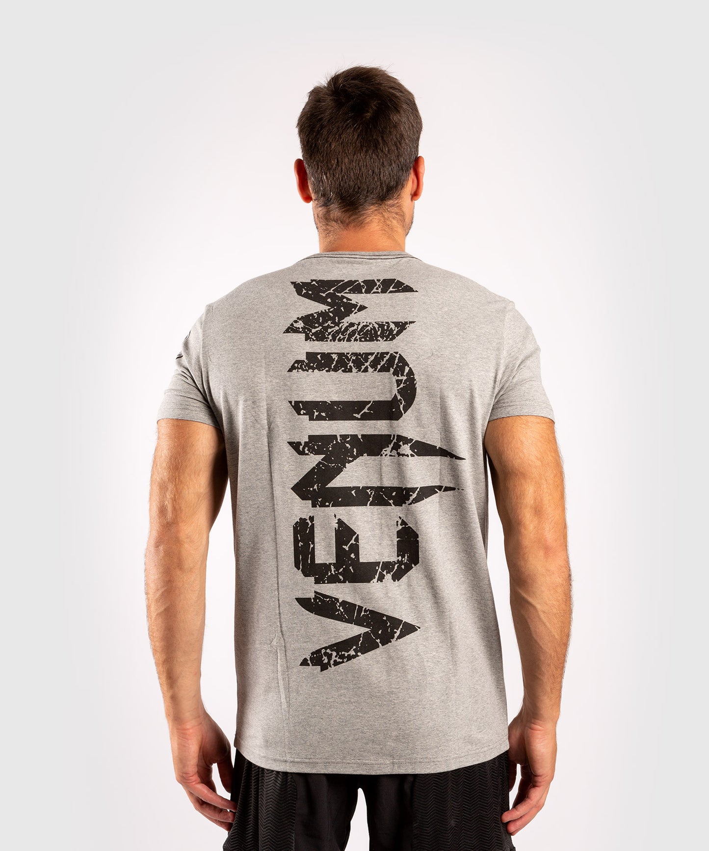 Camiseta Venum Giant - Gris/Negro